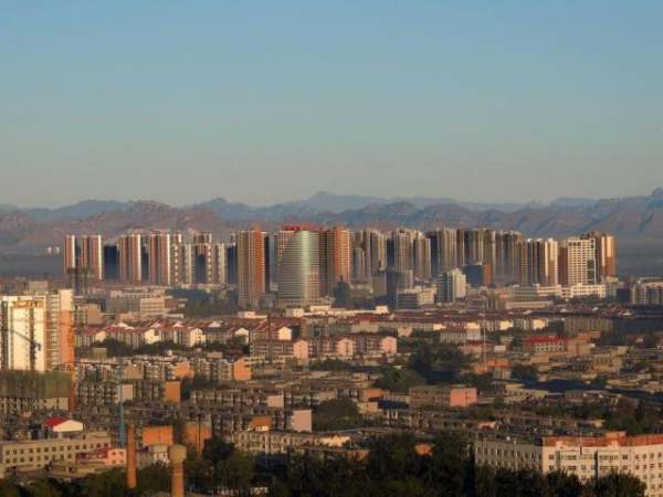 保定师生大会隆重召开