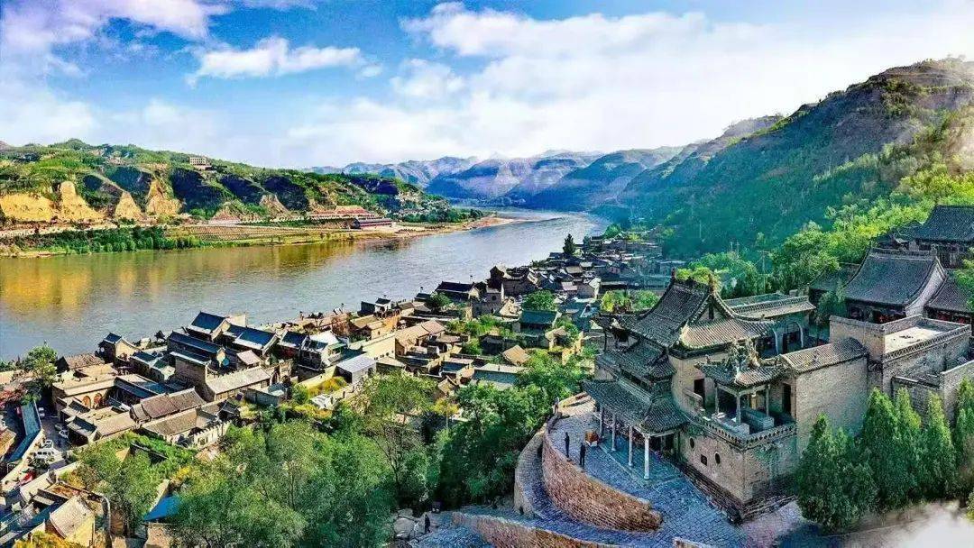 吕梁，深度解读与评论文章